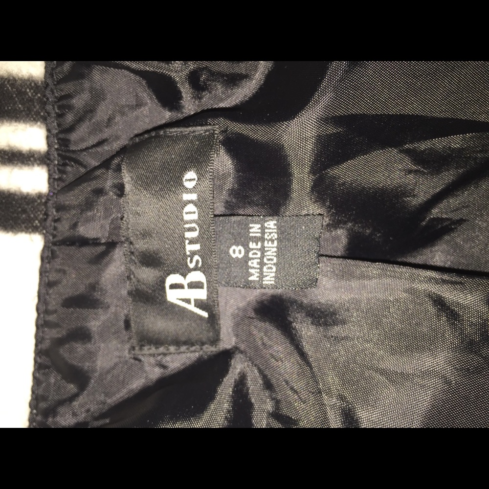 Coat - Picture 2 of 2
